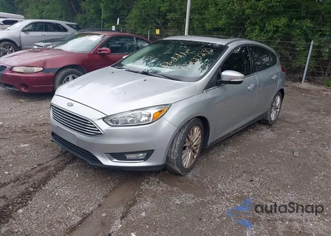 2017 Ford Focus Titanium из США, поврежденный, VIN 1FADP3N23HL209922